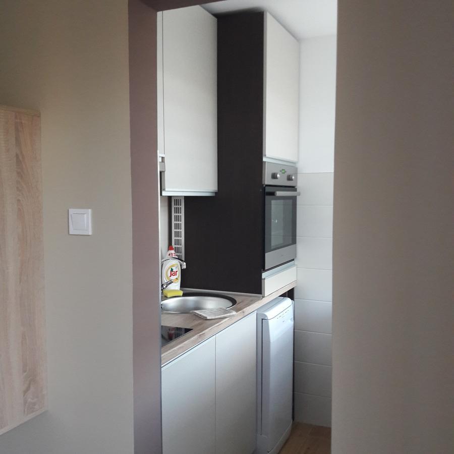 Studio 18 Apartman Kazincbarcika Exterior photo