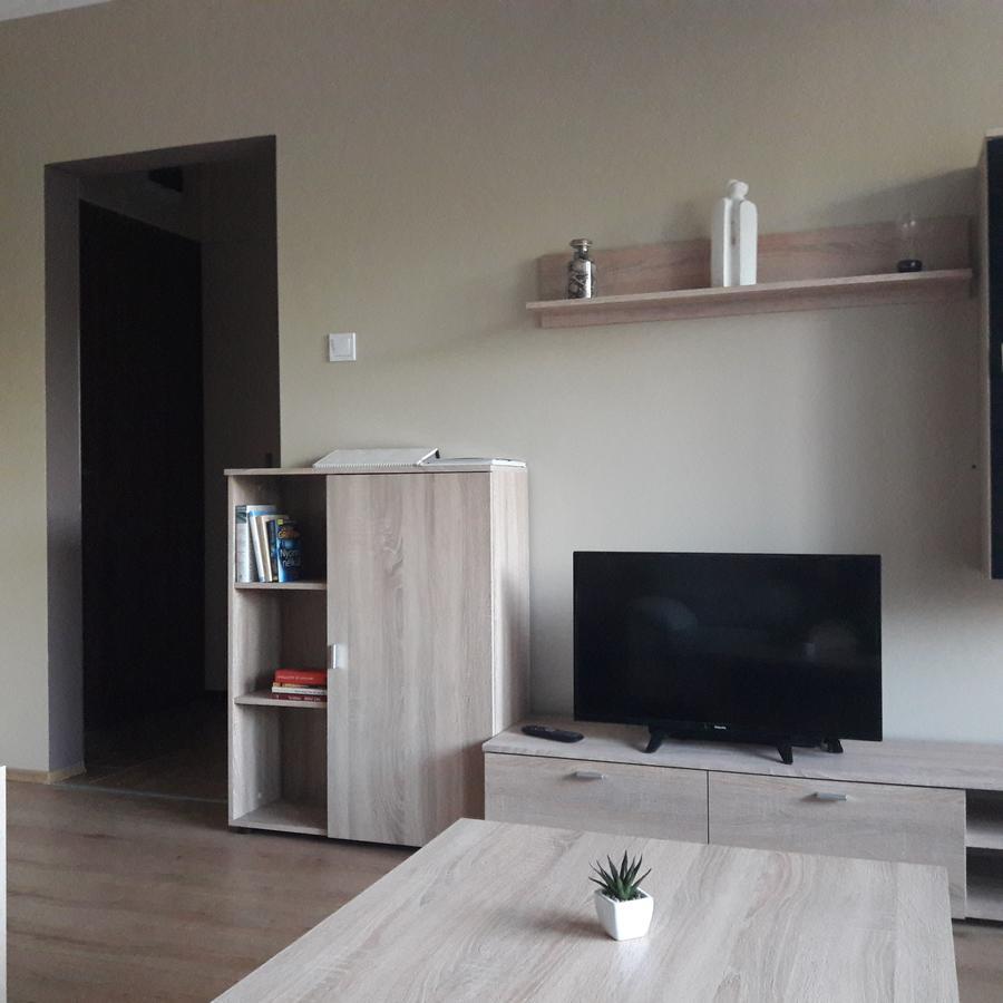 Studio 18 Apartman Kazincbarcika Exterior photo